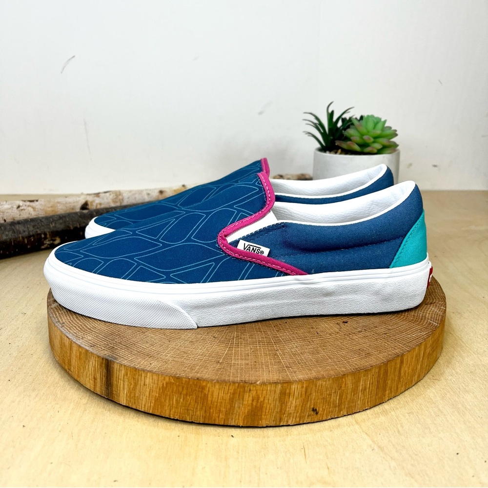 *Vans | Multi Color Blue Print Classic Slip-On Sneaker SN 721454 Size 8.5M/10L - Picture 2 of 16